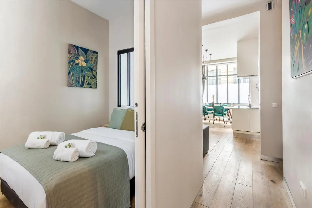 Apartment Design Et Confort Near Champs Elysees Paris France
