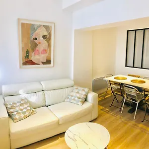 Apartment Gambetta Residences Centre, Paris