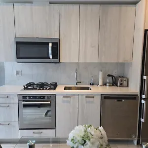 https://apt-stunning-open-layout-superb-location.hotelstorontoontario.org