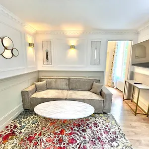 Apartment Adele Passy, Paris